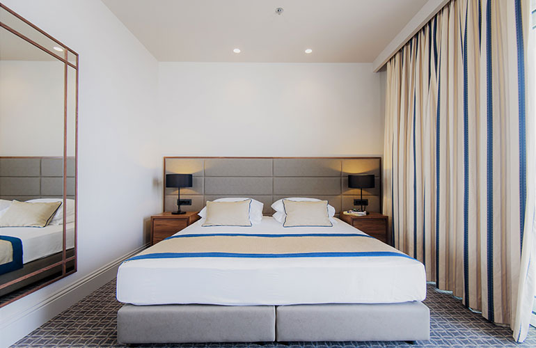 Hotel-Ariston_Standard-Room-slider